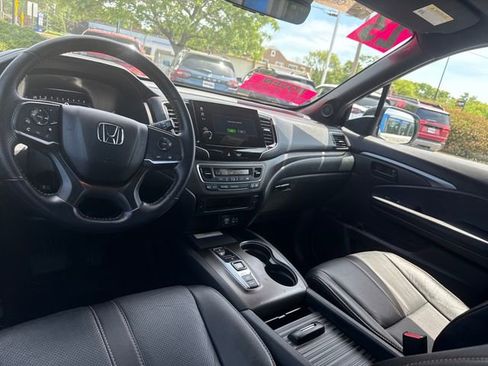 Certified 2023 Honda Passport TrailSport image 25
