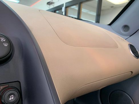 Used 2007 Pontiac Solstice Convertible w/ Premium Package RWD image 12