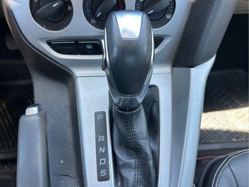 Used 2014 Ford Focus SE w/ Equipment Group 201A FWD image 17