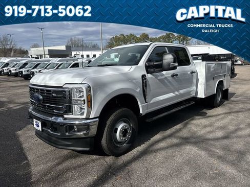 New 2026 Ford F350 XL w/ XL Chrome Package image 4