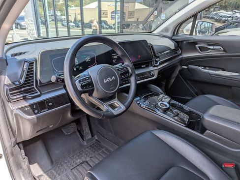 Certified 2024 Kia Sportage EX image 12