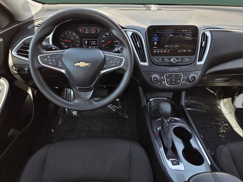 Used 2024 Chevrolet Malibu LT FWD image 7