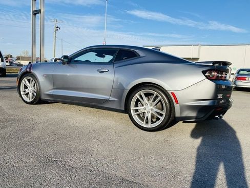 Used 2019 Chevrolet Camaro SS image 2