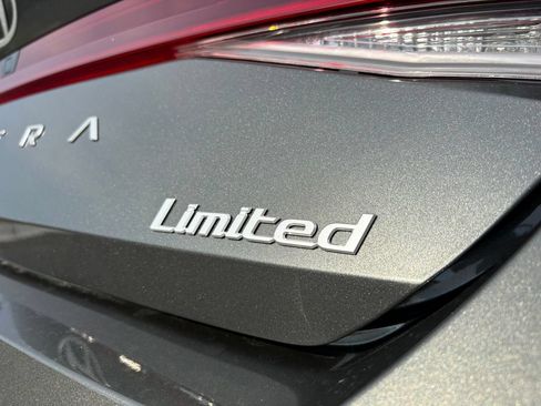 New 2026 Hyundai Elantra Limited FWD image 22
