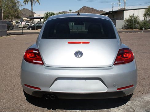 Used 2012 Volkswagen Beetle 2.5 FWD image 4