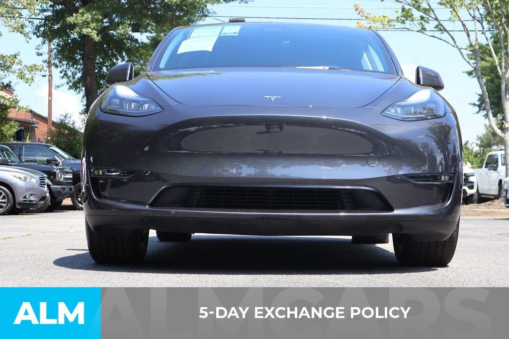 Used 2025 Tesla Model Y Long Range AWD/4WD image 3