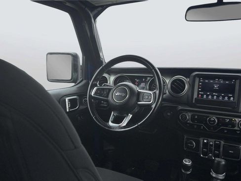 Used 2020 Jeep Wrangler Unlimited Sahara AWD/4WD image 16