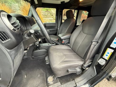 Used 2017 Jeep Wrangler Unlimited Sport w/ Quick Order Package 24S image 8