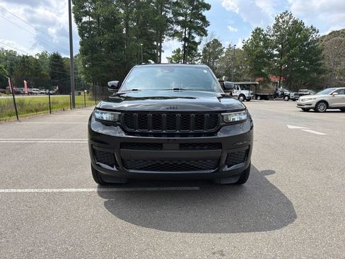 Certified 2023 Jeep Grand Cherokee L Laredo AWD/4WD image 3