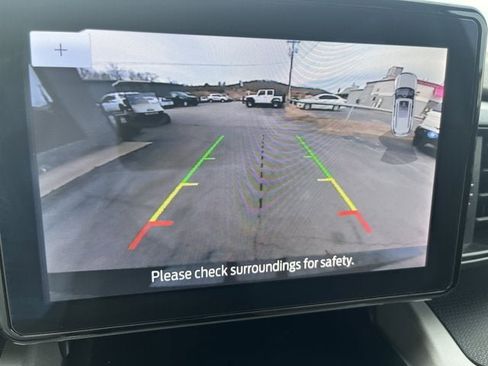 Used 2023 Ford Explorer 4WD image 7