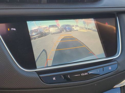 Used 2017 Cadillac XT5 Luxury w/ Driver Awareness Package image 18