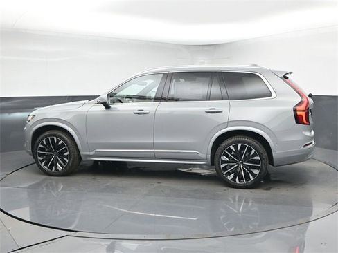 New 2026 Volvo XC90 B6 Plus w/ Protection Package Premier image 5
