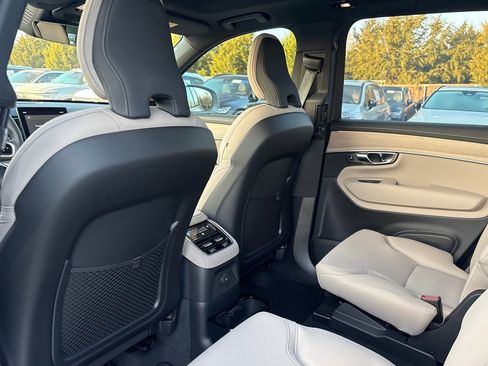 New 2026 Volvo XC90 T8 Plus image 23