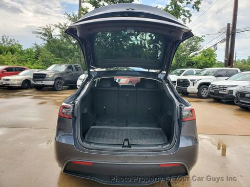 Used 2023 Tesla Model Y AWD image 18