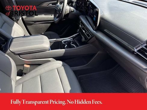 Used 2026 Chevrolet Traverse LT w/ Driver Confidence Package AWD/4WD image 25