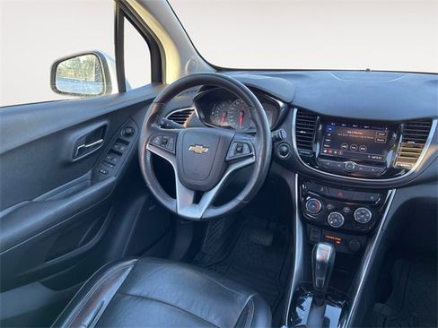 Used 2020 Chevrolet Trax Premier w/ LPO, Cargo Package image 10