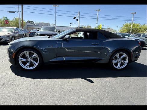 Used 2023 Chevrolet Camaro LT w/ Technology Package RWD image 8