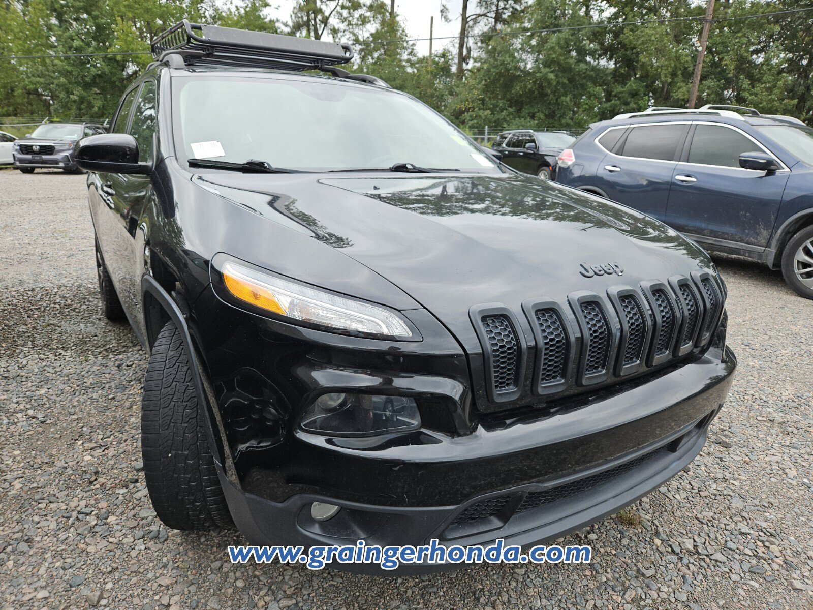 Used 2018 Jeep Cherokee Latitude Plus w/ Comfort/Convenience Group FWD image 4