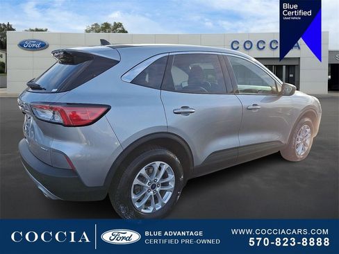 Certified 2022 Ford Escape SE w/ Cold Weather Package image 4