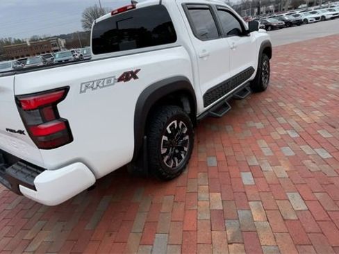 Used 2024 Nissan Frontier PRO-4X w/ Pro Convenience Package image 9