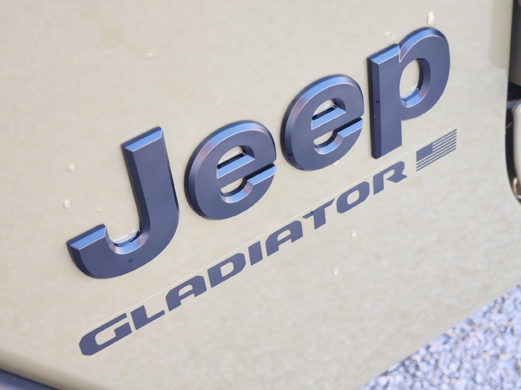 New 2026 Jeep Gladiator Sport AWD/4WD image 8