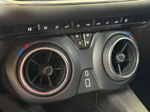 Used 2019 Chevrolet Blazer LT image 38