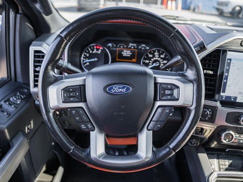 Certified 2022 Ford F450 Platinum w/ FX4 Off-Road Package image 38