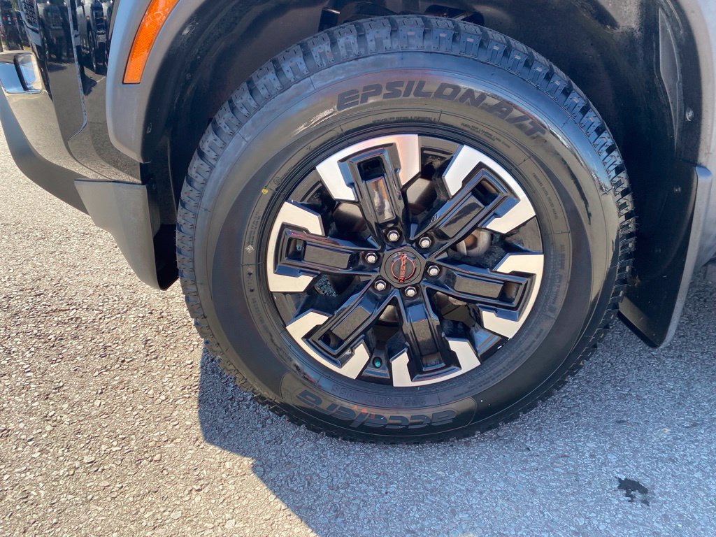 Used 2023 Nissan Frontier Pro-X w/ Tow Package RWD image 3