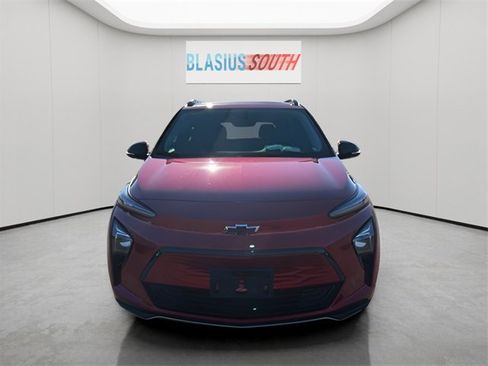 Used 2022 Chevrolet Bolt EUV Premier w/ Sun & Sound Package image 8