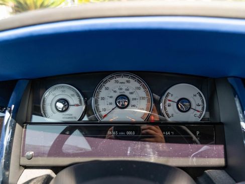 Used 2020 Rolls-Royce Wraith RWD image 17