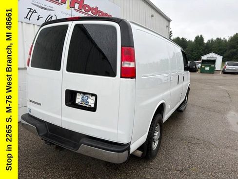 Used 2019 Chevrolet Express 3500 w/ Driver Convenience Package RWD image 13