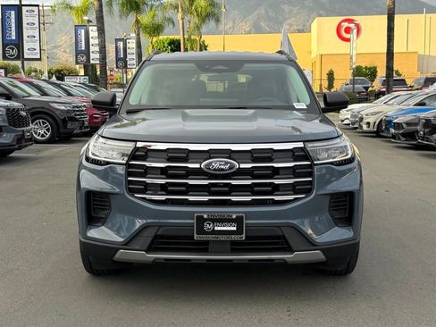 New 2026 Ford Explorer Active RWD image 3