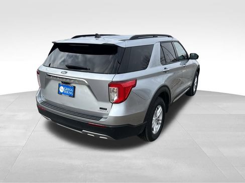 Used 2023 Ford Explorer XLT w/ Equipment Group 202A AWD/4WD image 7