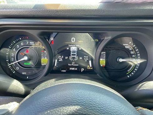 Used 2024 Jeep Wrangler Unlimited w/ Convenience Group image 26