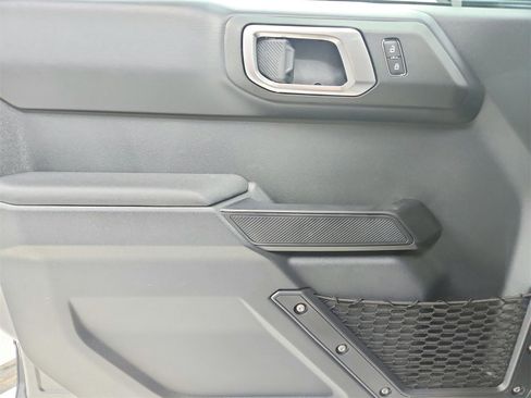 New 2025 Ford Bronco Badlands image 36