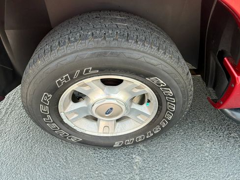 Used 2004 Ford Explorer Sport Trac XLT AWD/4WD image 17