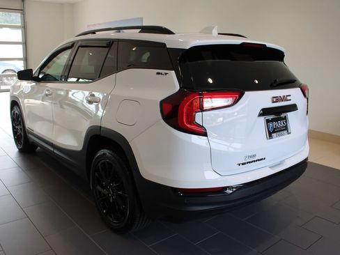 Used 2023 GMC Terrain SLT w/ Elevation Edition FWD image 33
