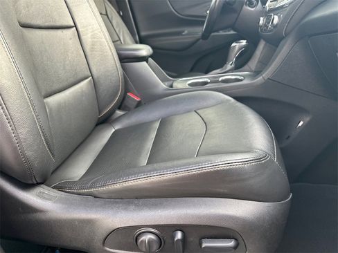Used 2019 Chevrolet Equinox Premier image 14