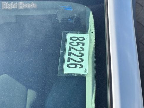 Used 2023 Honda Pilot EX-L image 11