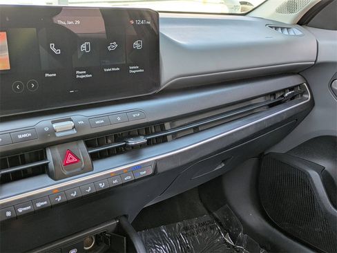 Used 2025 Kia K4 LXS image 16