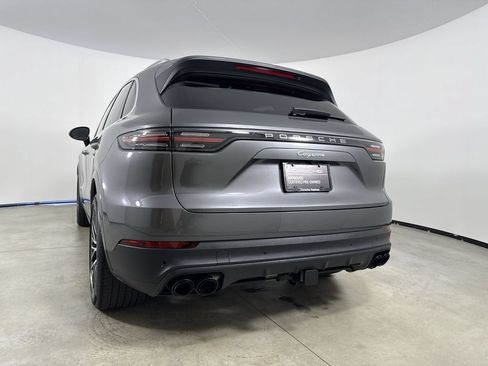 Certified 2023 Porsche Cayenne AWD/4WD image 20
