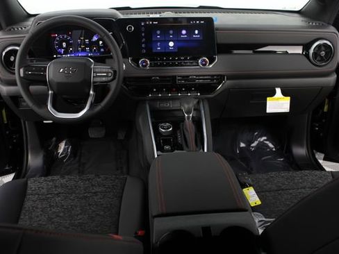 New 2026 Chevrolet Colorado Z71 w/ Technology Package image 10