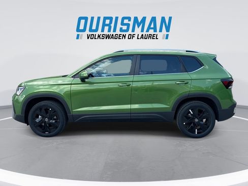 New 2026 Volkswagen Taos SE FWD image 5