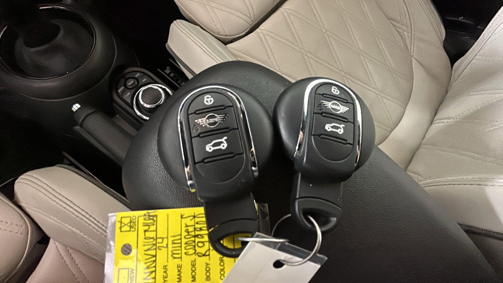 Used 2024 MINI Cooper S w/ Signature Upholstery Package FWD image 24