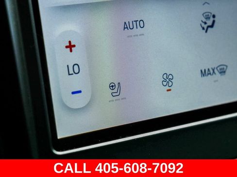 Used 2023 Ford Edge Titanium AWD/4WD image 37