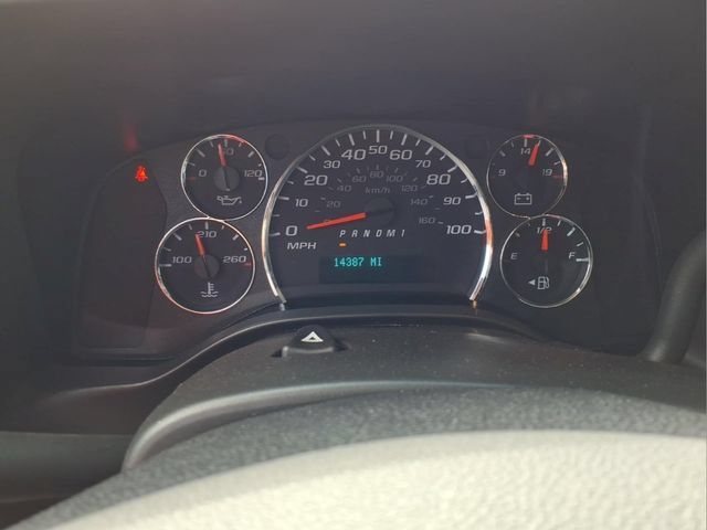 Used 2025 GMC Savana 2500 w/ Driver Convenience Package RWD image 19
