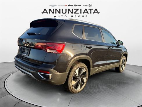 Used 2024 Volkswagen Taos SE image 5