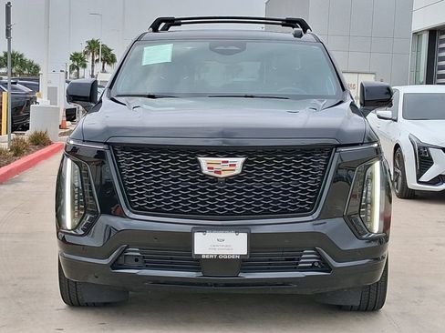 Certified 2025 Cadillac Escalade ESV Sport Platinum w/ LPO, Floor Liner Package AWD/4WD image 2