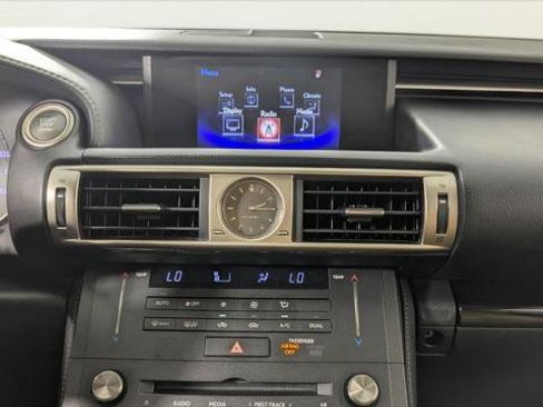 Used 2016 Lexus IS 200t RWD image 31