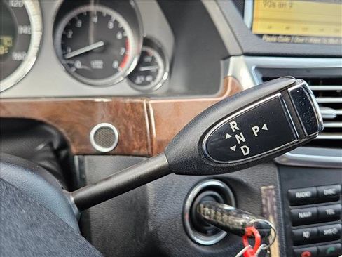 Used 2010 Mercedes-Benz E 350 4MATIC Sedan image 12